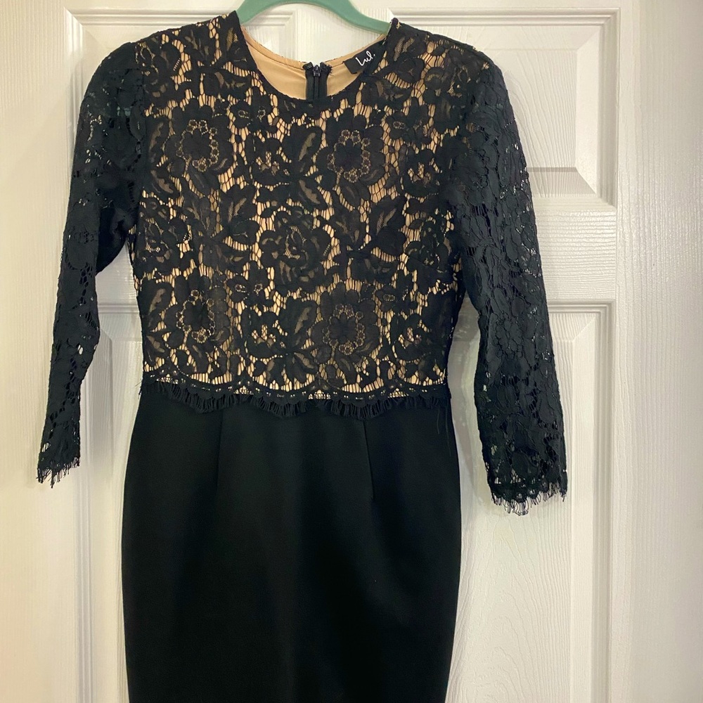 Lulu’a black dress